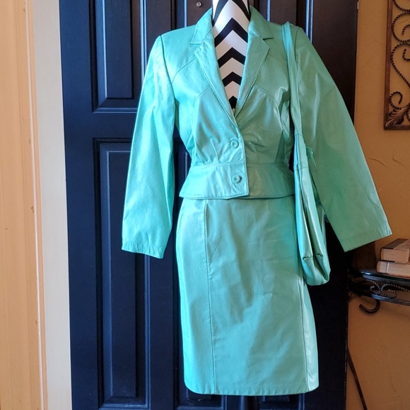 Wilsons Leather Jackets & Blazers - Wilsons Leather Green Matching Skirt & Jacket Suit